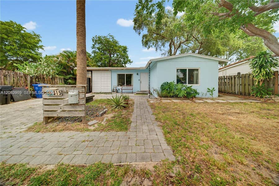 Property photo for 315 SW 19th Street, Fort Lauderdale, FL