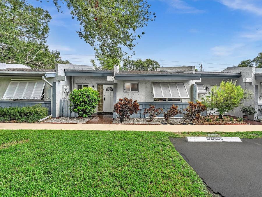 Property photo for 2408 N 35th Avenue, Hollywood, FL