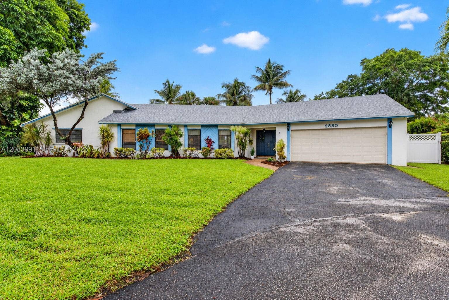 9880 SW 1st Street, Plantation, FL 33324 Photo 2