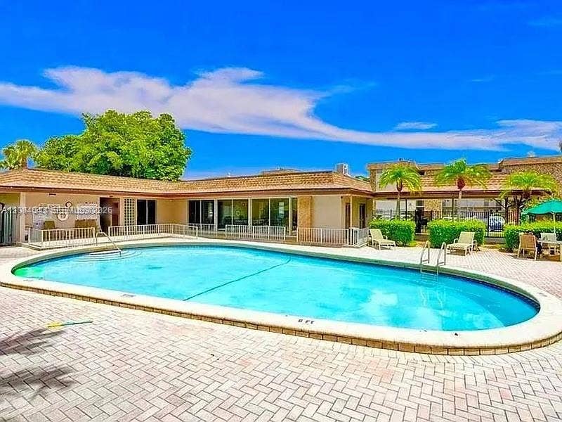 2431 SW 82nd Avenue, #202, Davie, Davie, FL 33324 Photo 4
