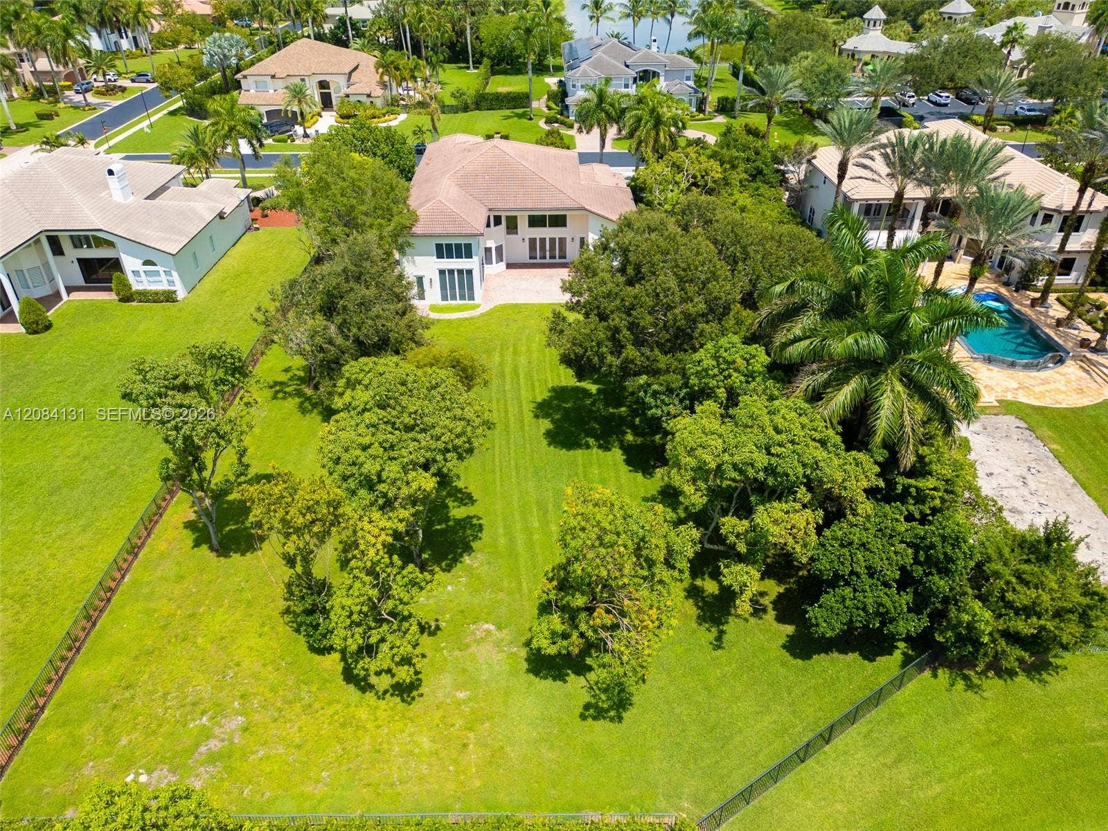 11406 Canyon Maple Boulevard, Davie, FL 33330 Fence line