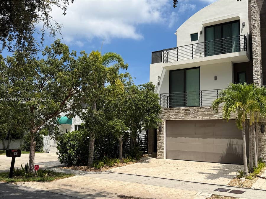 Property photo for 106 NE 16th Terrace, Fort Lauderdale, FL