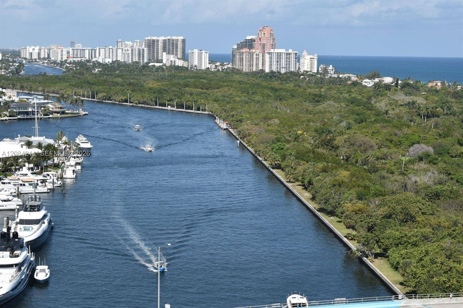 936 Intracoastal Drive, #21A, Fort Lauderdale, FL 33304 Coral Ridge Yacht Club is walking distance