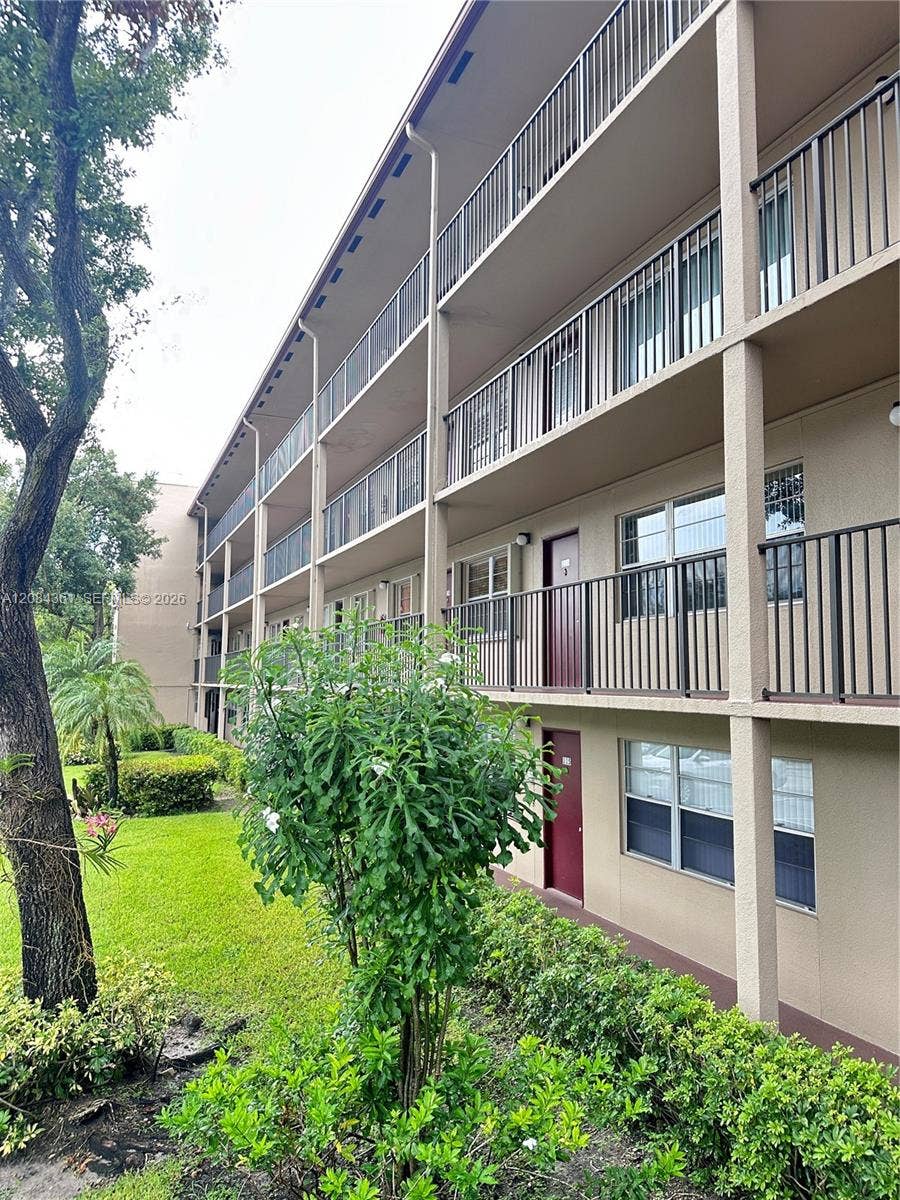 850 SW 133rd Terrace, #318B, Pembroke Pines, Pembroke Pines, FL 33027 *Image may have virtual furnishings