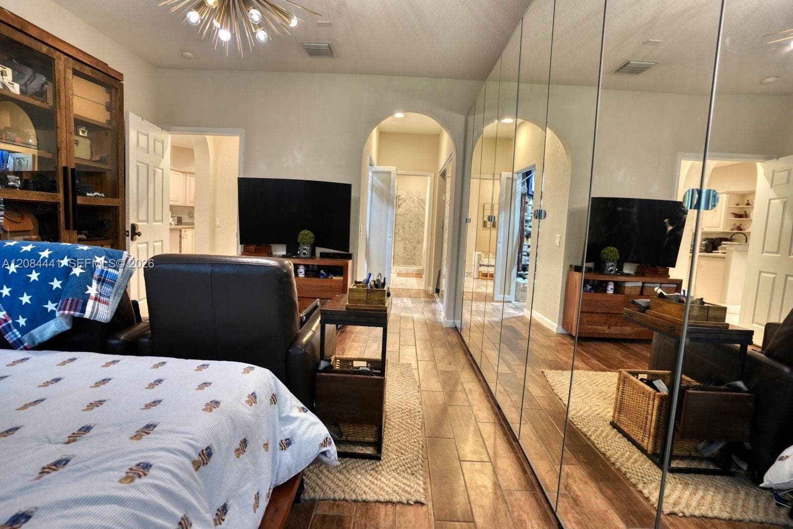 LARGE Master Bedroom with extra closets