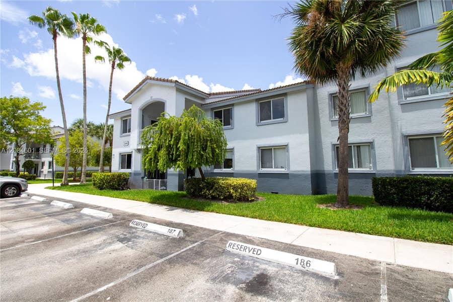 Property photo for Davie, FL