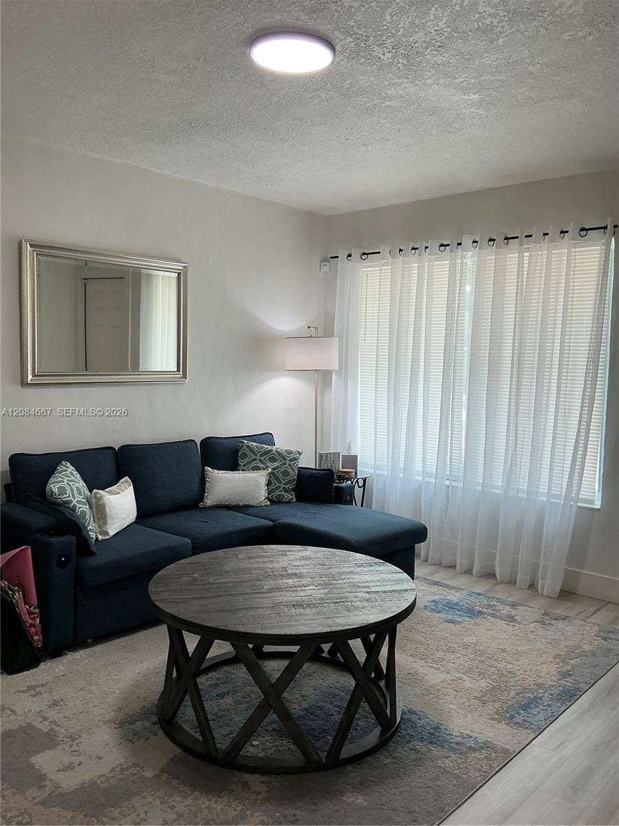 Fort Lauderdale, FL 33304 Photo 5