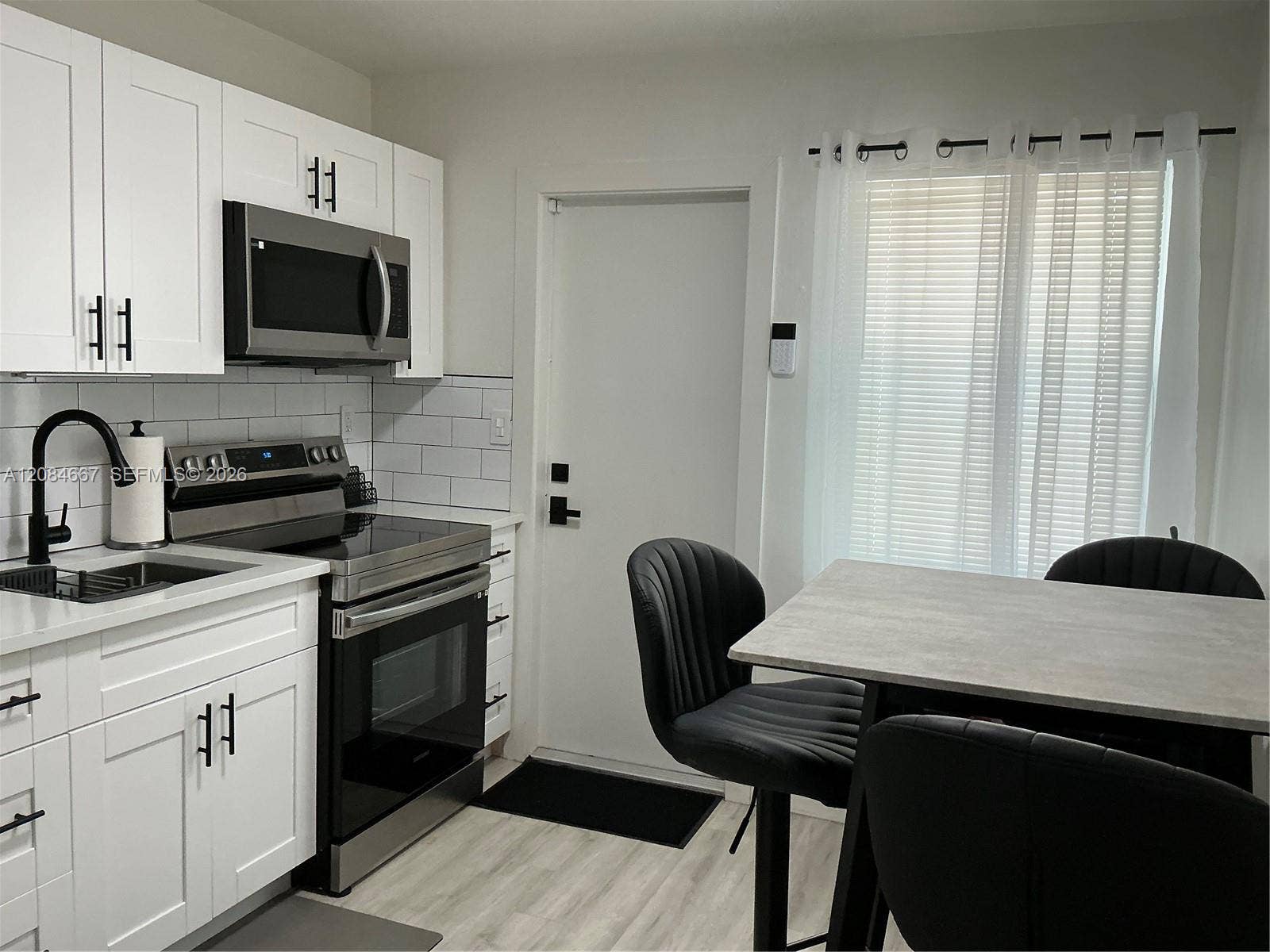 Fort Lauderdale, FL 33304 Photo 2