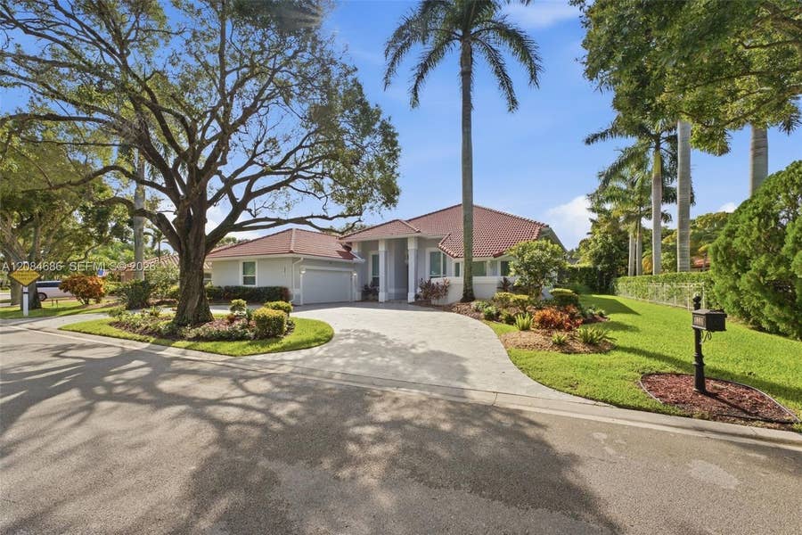 Property photo for 1861 W Eagle Trace Boulevard W, Coral Springs, FL