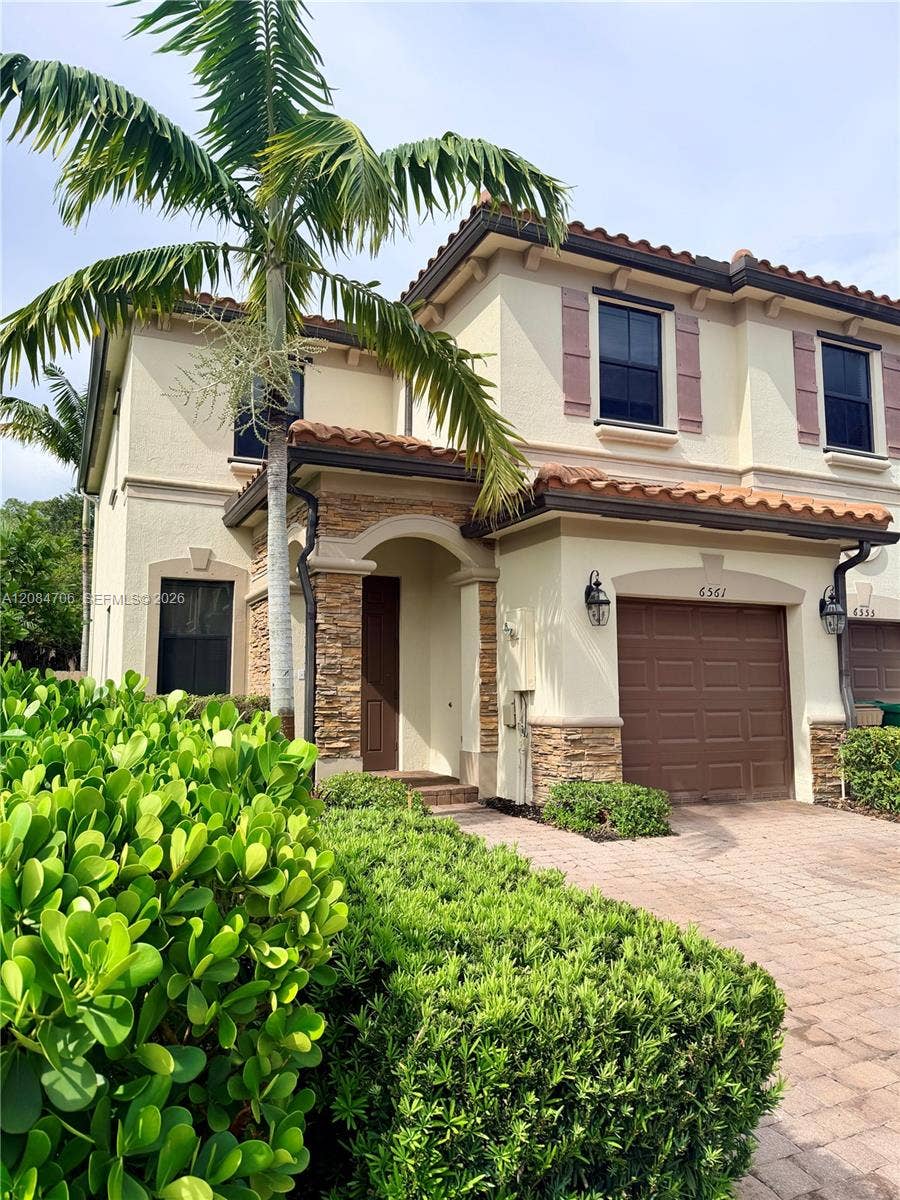 Property photo for Davie, FL