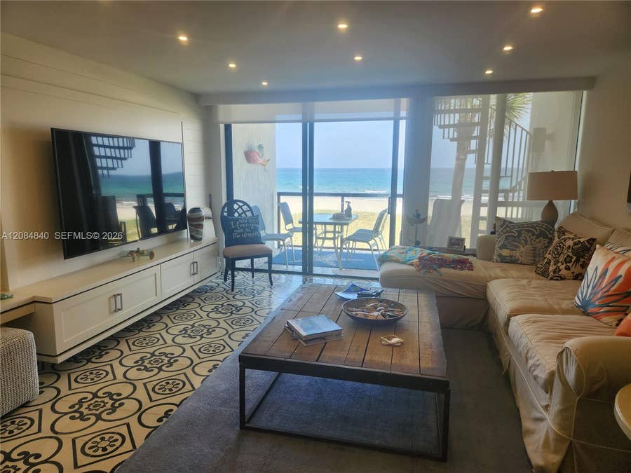 Property photo for 550 NE 21st Avenue, #6, Deerfield Beach, FL