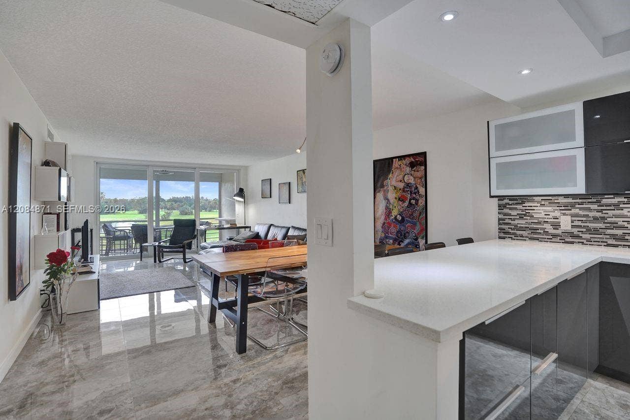 2681 S Course Drive, #204, Pompano Beach, FL 33069 Photo 4