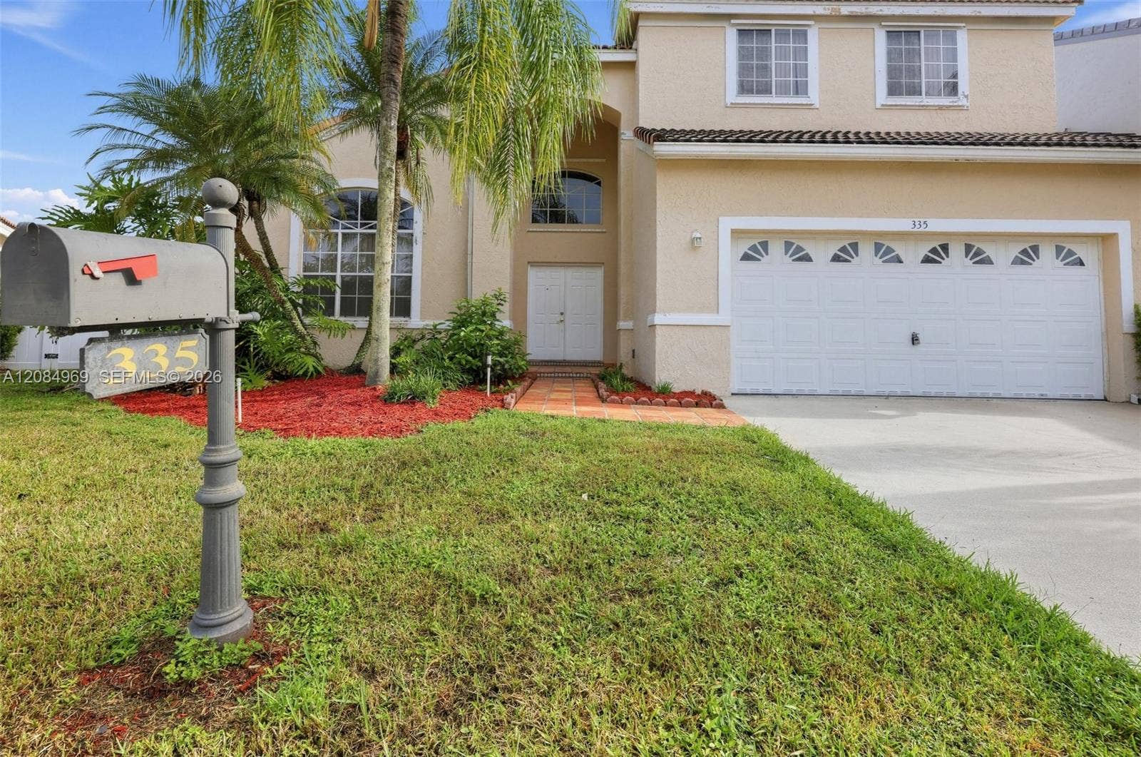 335 Cambridge Drive, Weston, FL 33326 Photo 2