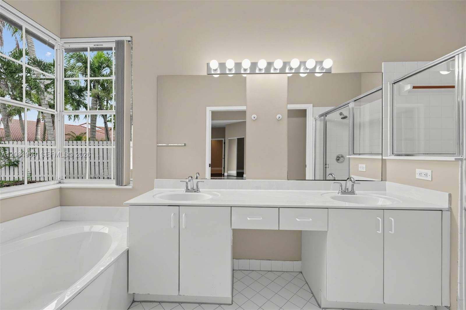 335 Cambridge Drive, Weston, FL 33326 Photo 30