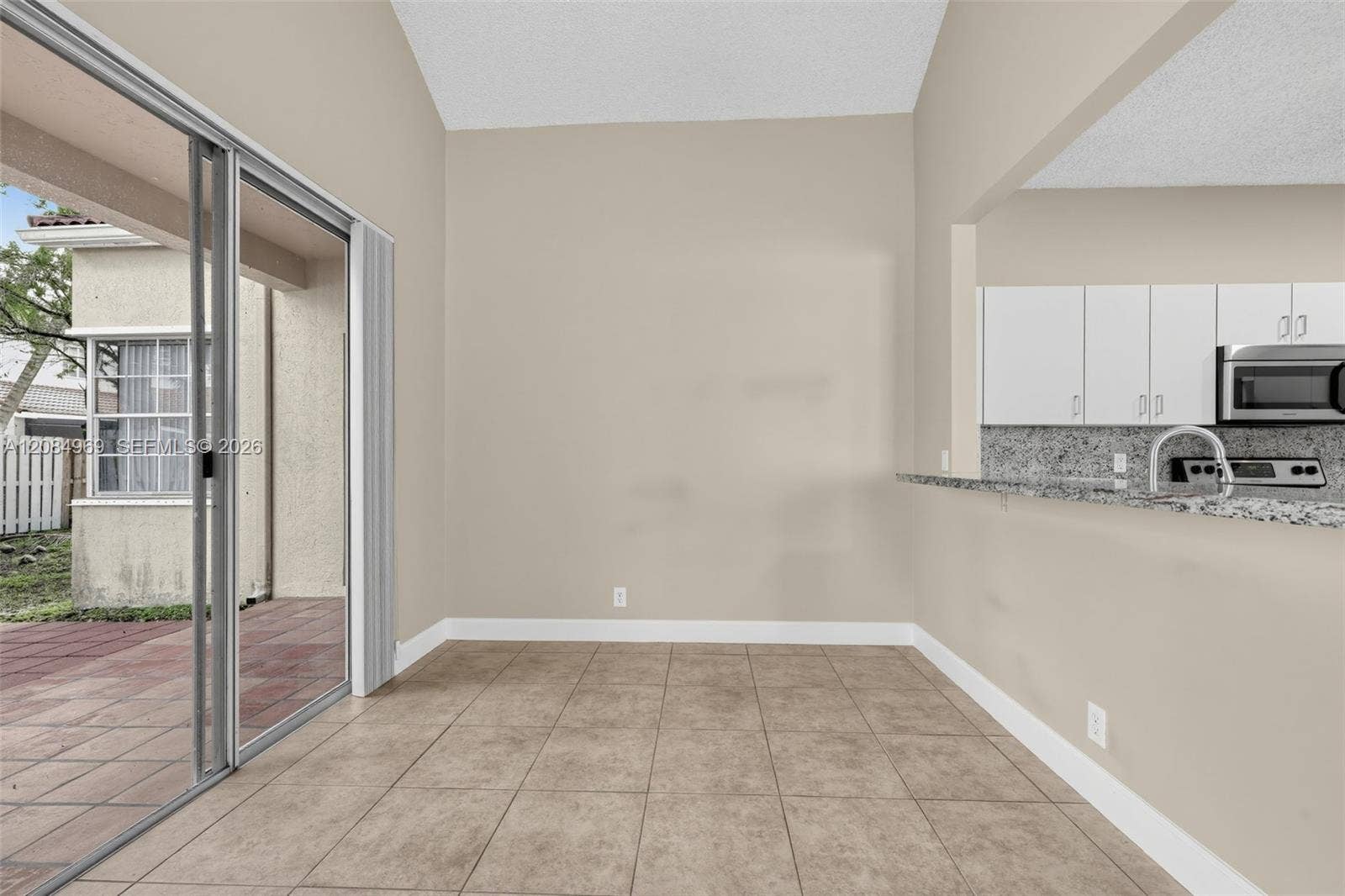 335 Cambridge Drive, Weston, FL 33326 Photo 14