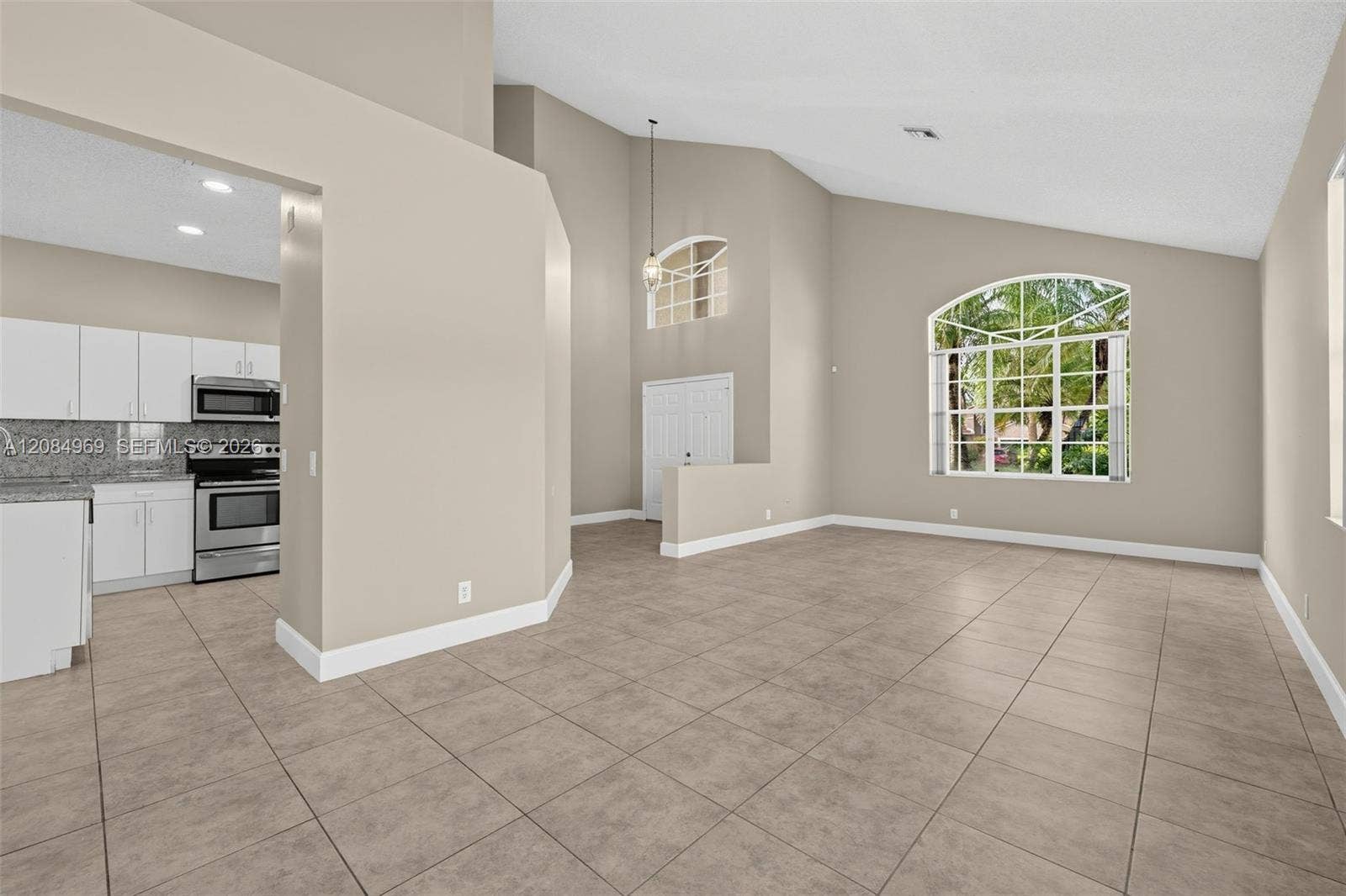 335 Cambridge Drive, Weston, FL 33326 Photo 6