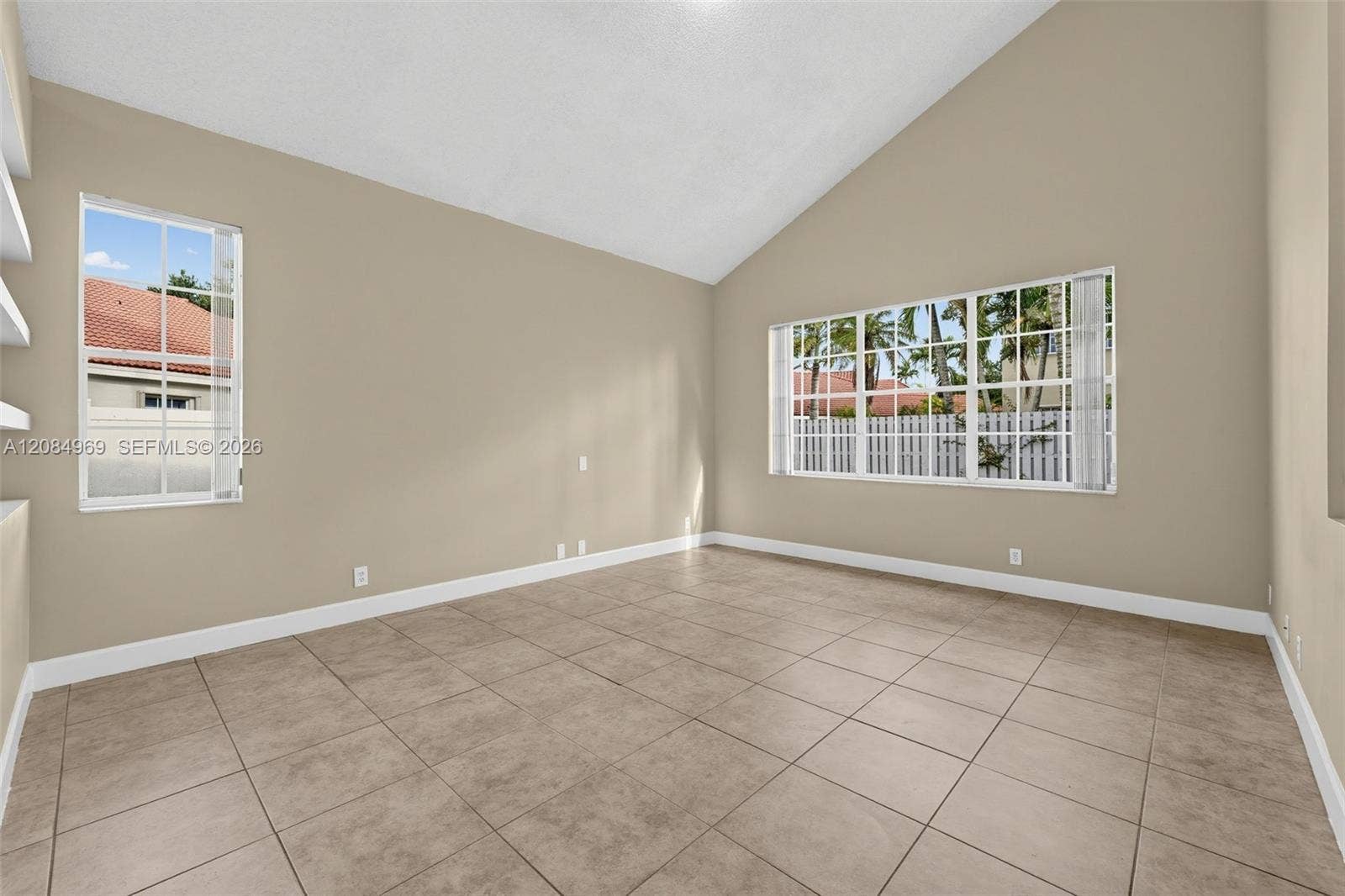 335 Cambridge Drive, Weston, FL 33326 Photo 5