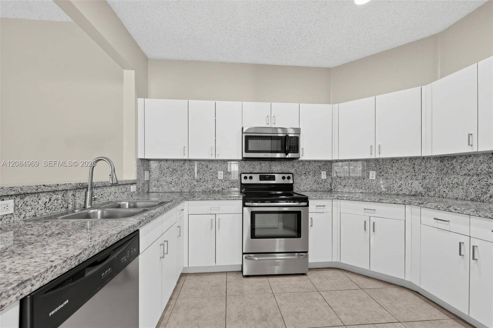 335 Cambridge Drive, Weston, FL 33326 Photo 12