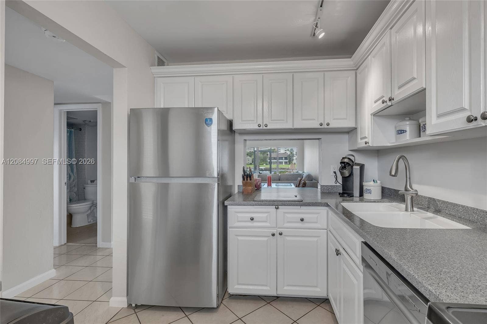 20 Yacht Club Drive, #103, North Palm Beach, FL 33408 Photo 10