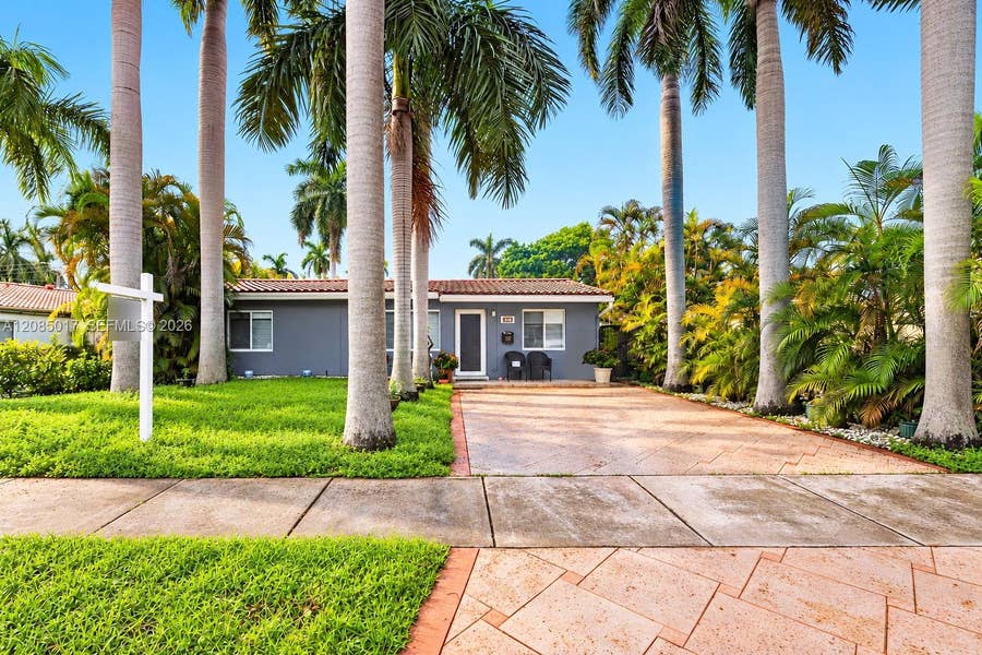 Property photo for 918 NE 4th Street, Hallandale Beach, FL