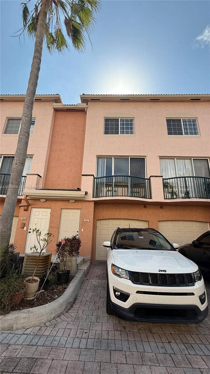 Property photo for 2107 SE 10th Avenue, #827, Fort Lauderdale, FL
