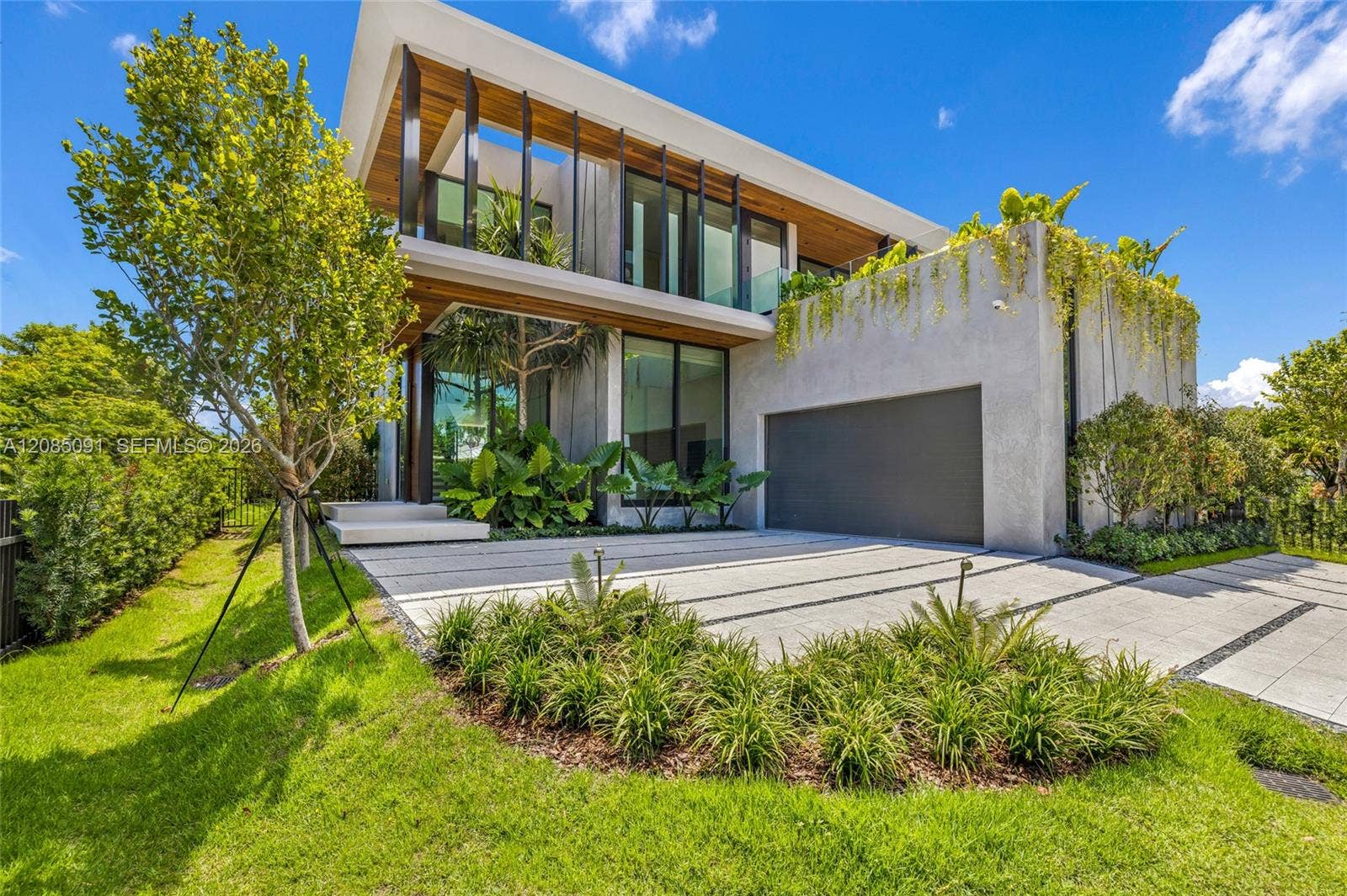 4940 Cherokee Avenue, Miami Beach, FL 33140 Photo 2