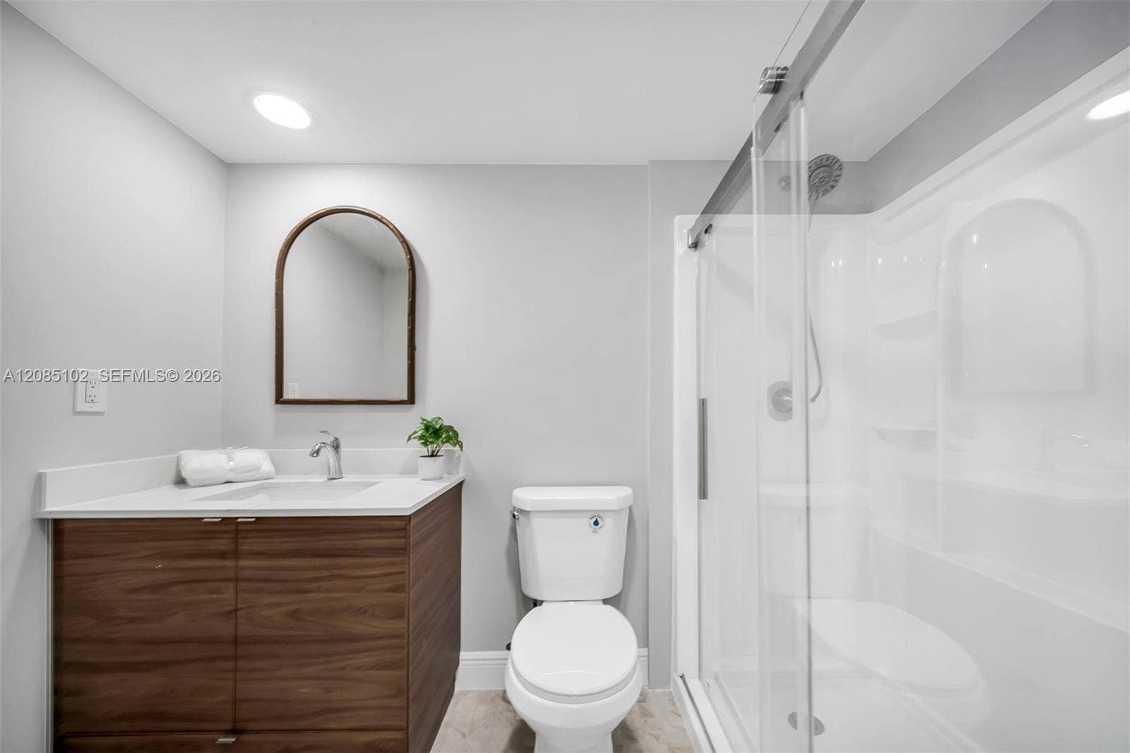 90 Edgewater Drive, #PH10, Coral Gables, FL 33133 Photo 6