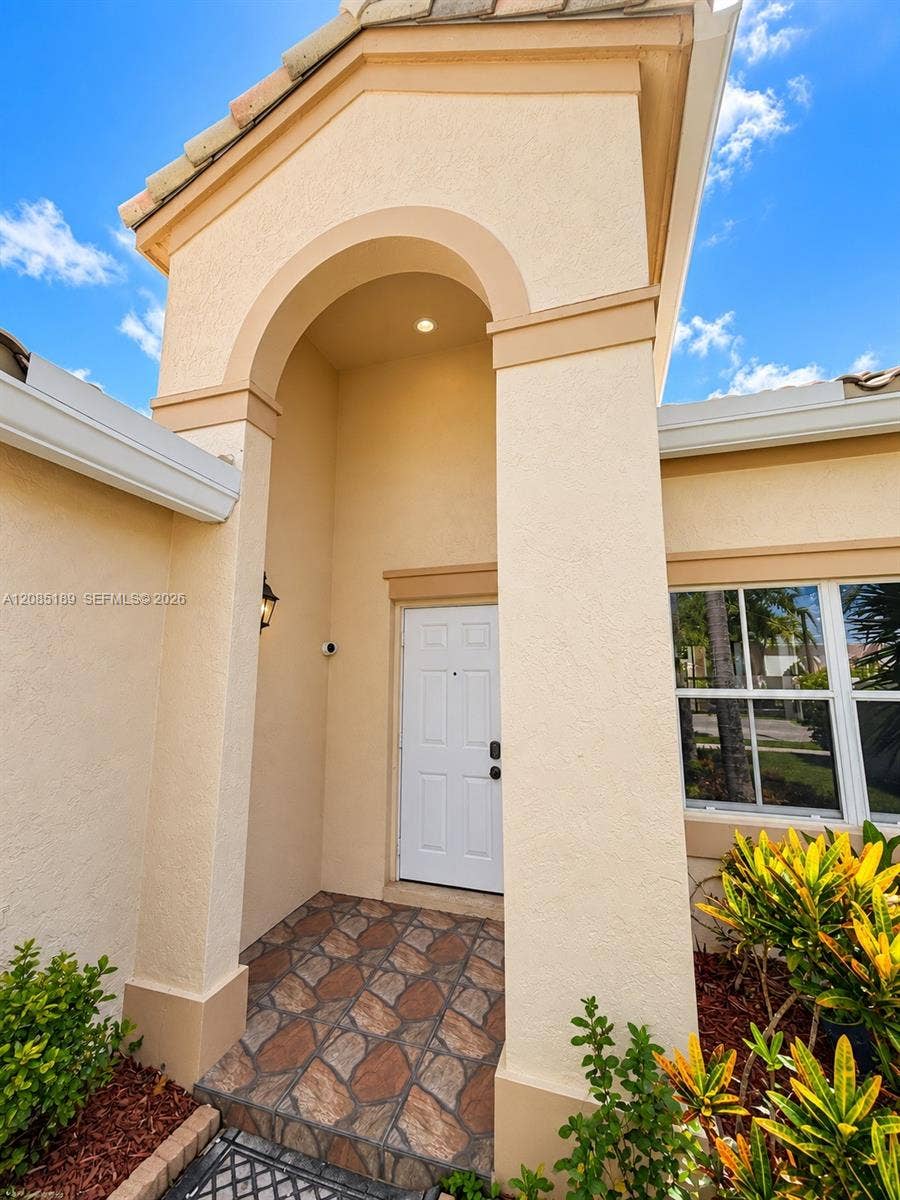 908 Tanglewood Circle, #908, Weston, Weston, FL 33327 Photo 5