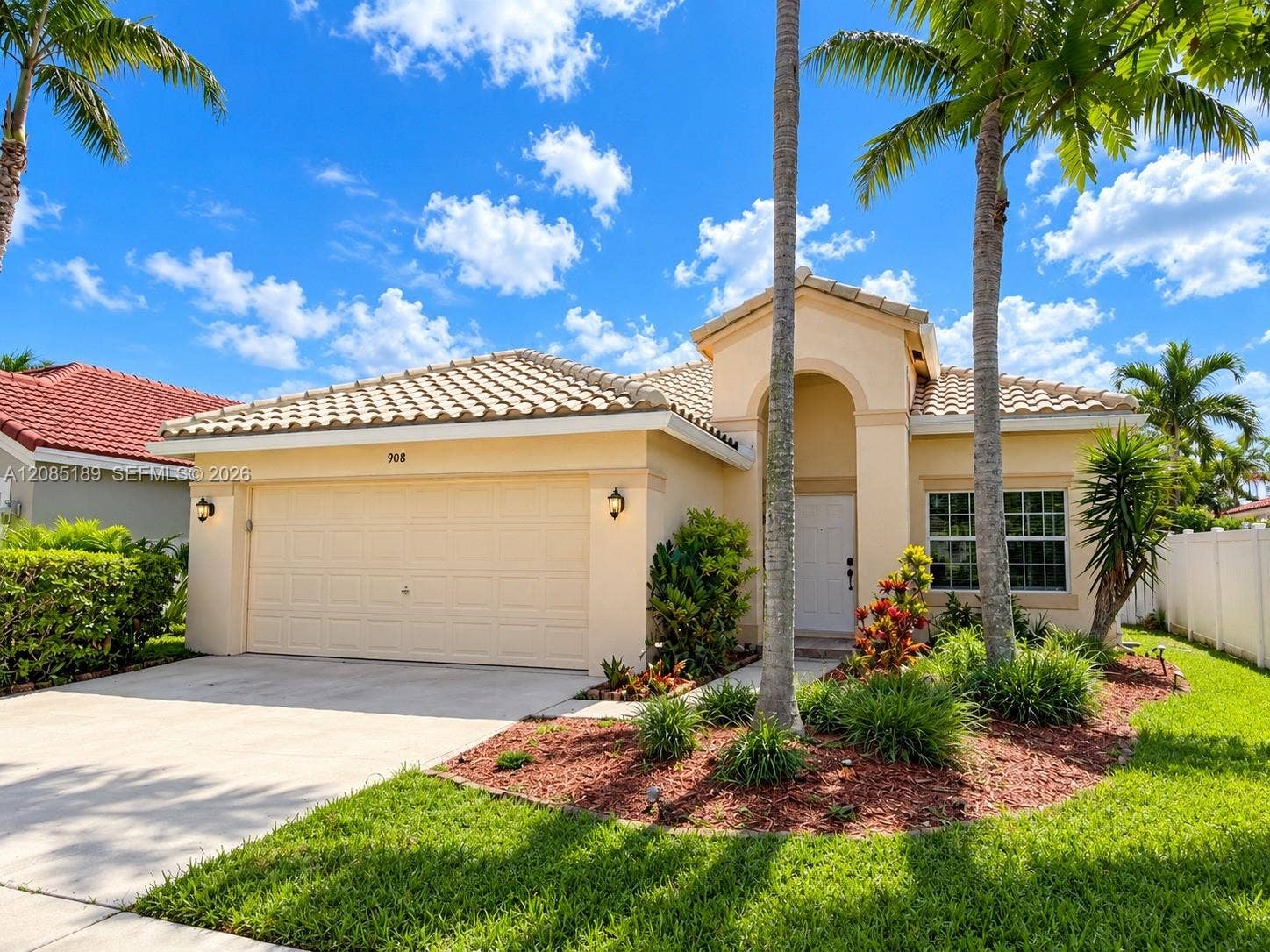 908 Tanglewood Circle, #908, Weston, Weston, FL 33327 Photo 3