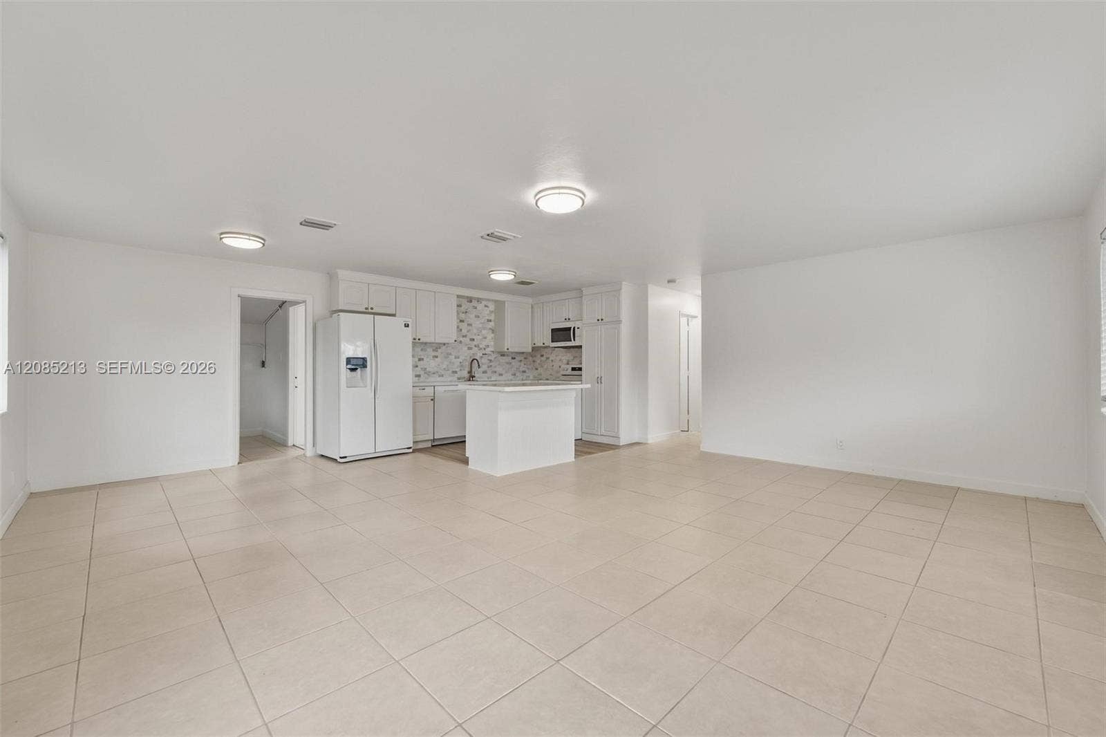 5820 NE 2nd Avenue, Oakland Park, FL 33334 Photo 5