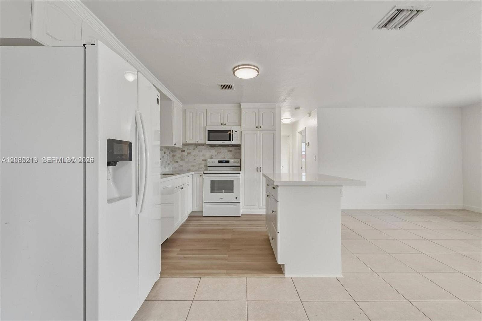 5820 NE 2nd Avenue, Oakland Park, FL 33334 Photo 4