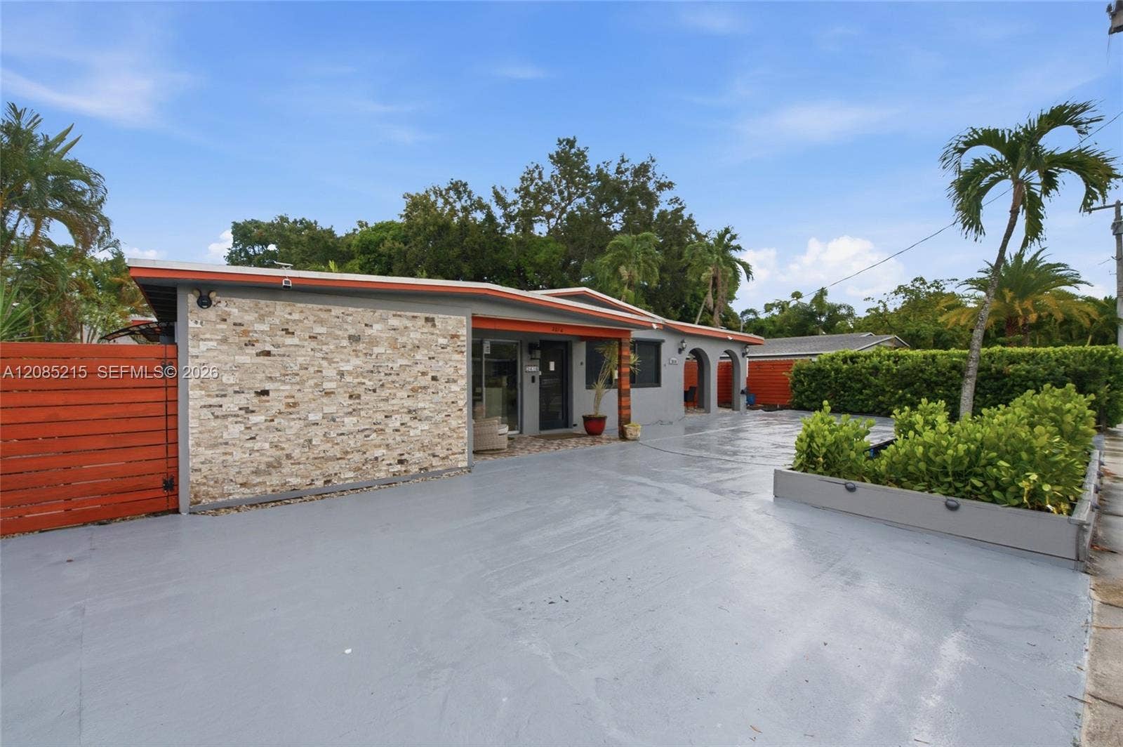 2616 NE 6th Avenue, Wilton Manors, FL 33334 Photo 3