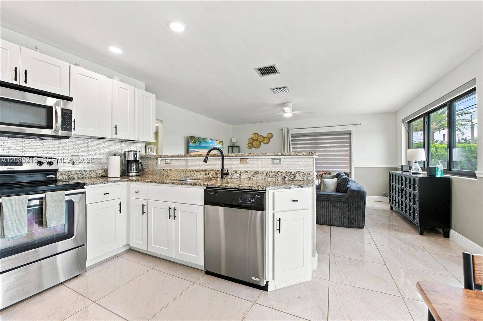 2616 NE 6th Avenue, Wilton Manors, FL 33334 Photo 9