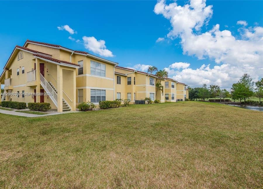 Property photo for 437 Vista Isles Drive, #2223, Sunrise, FL