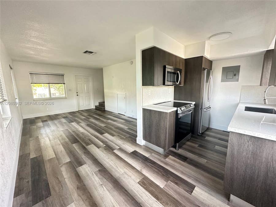 Property photo for 913 NE 17th Street, #9, Fort Lauderdale, FL