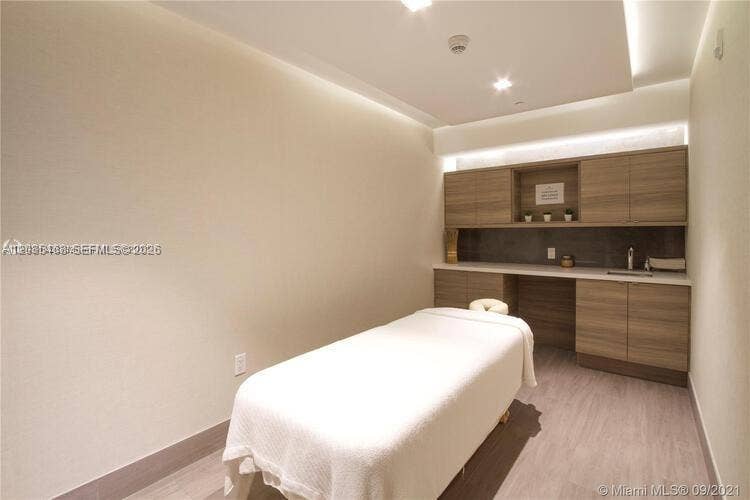 17301 Biscayne Boulevard, #1105, North Miami Beach, FL 33160 Photo 35