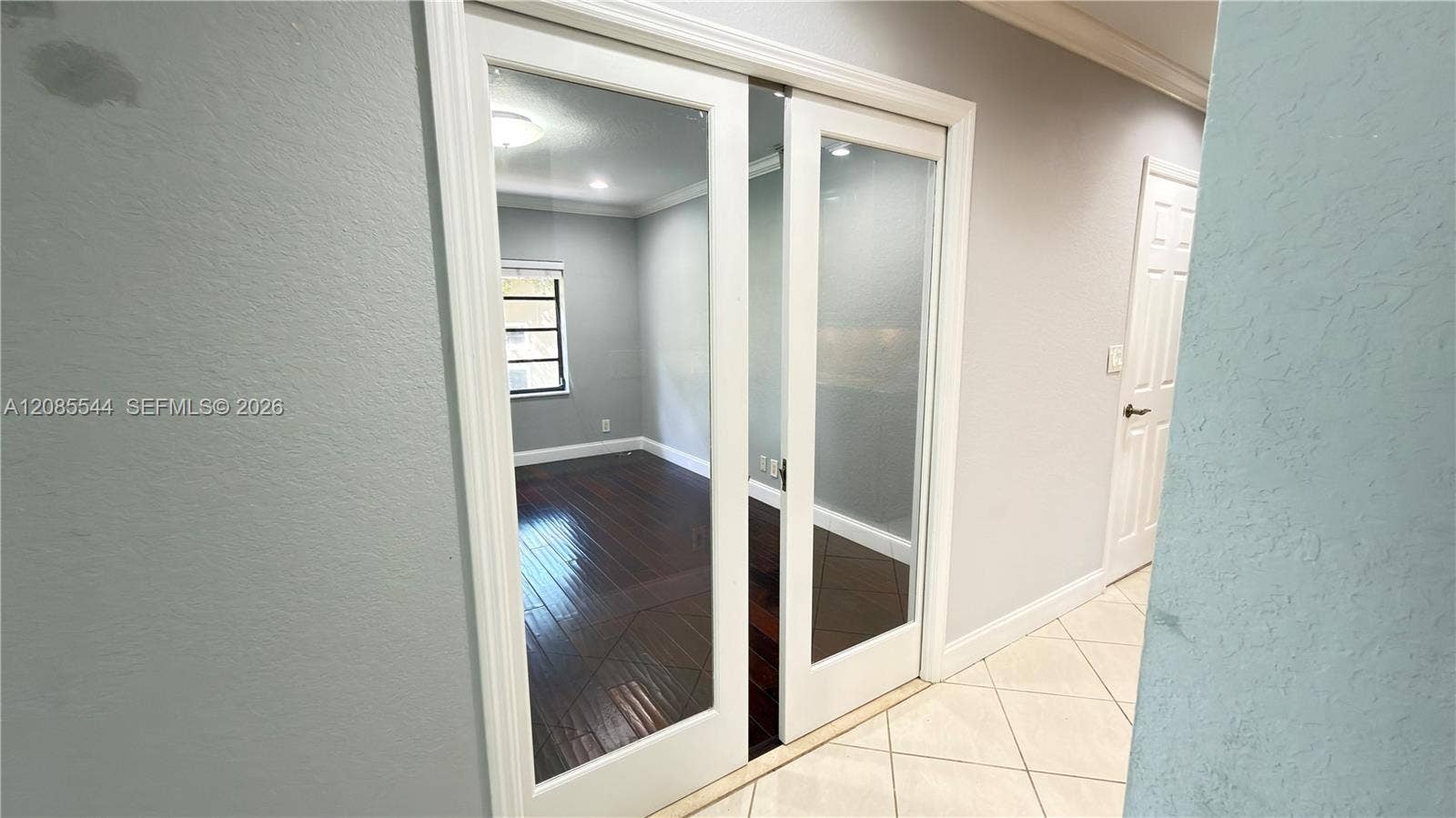 Den/Flex Room Entrance