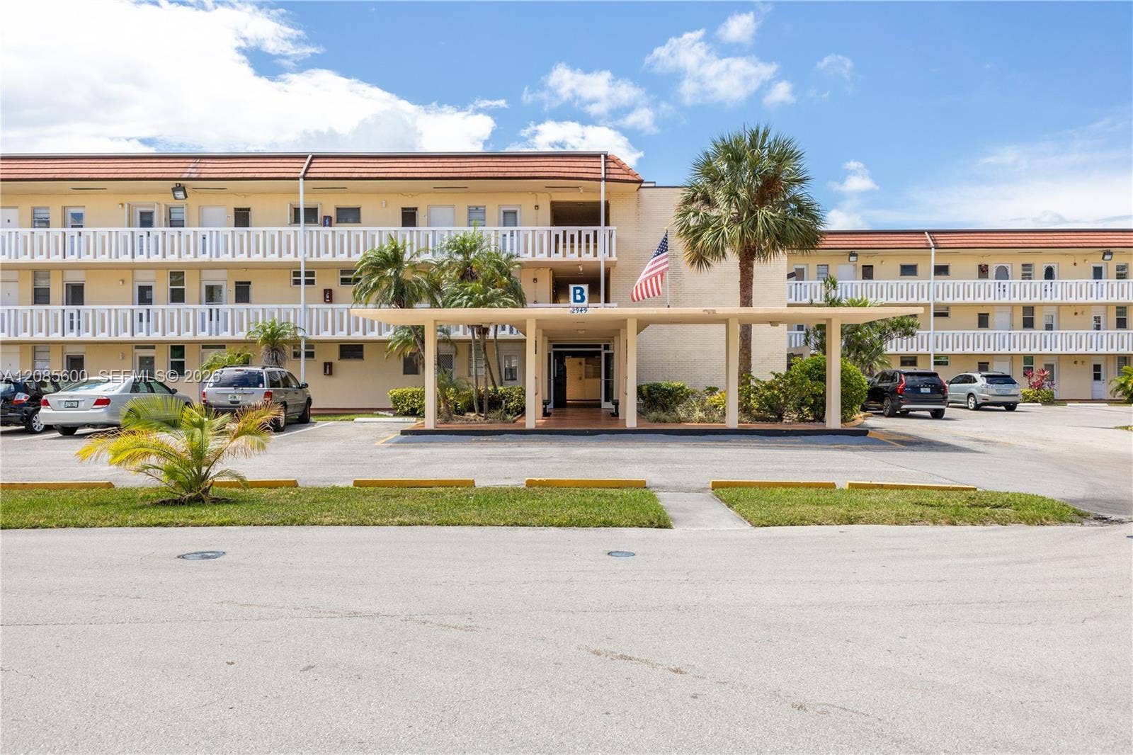 2949 Point East Drive, #B304, Aventura, FL 33160 B Building Entrance