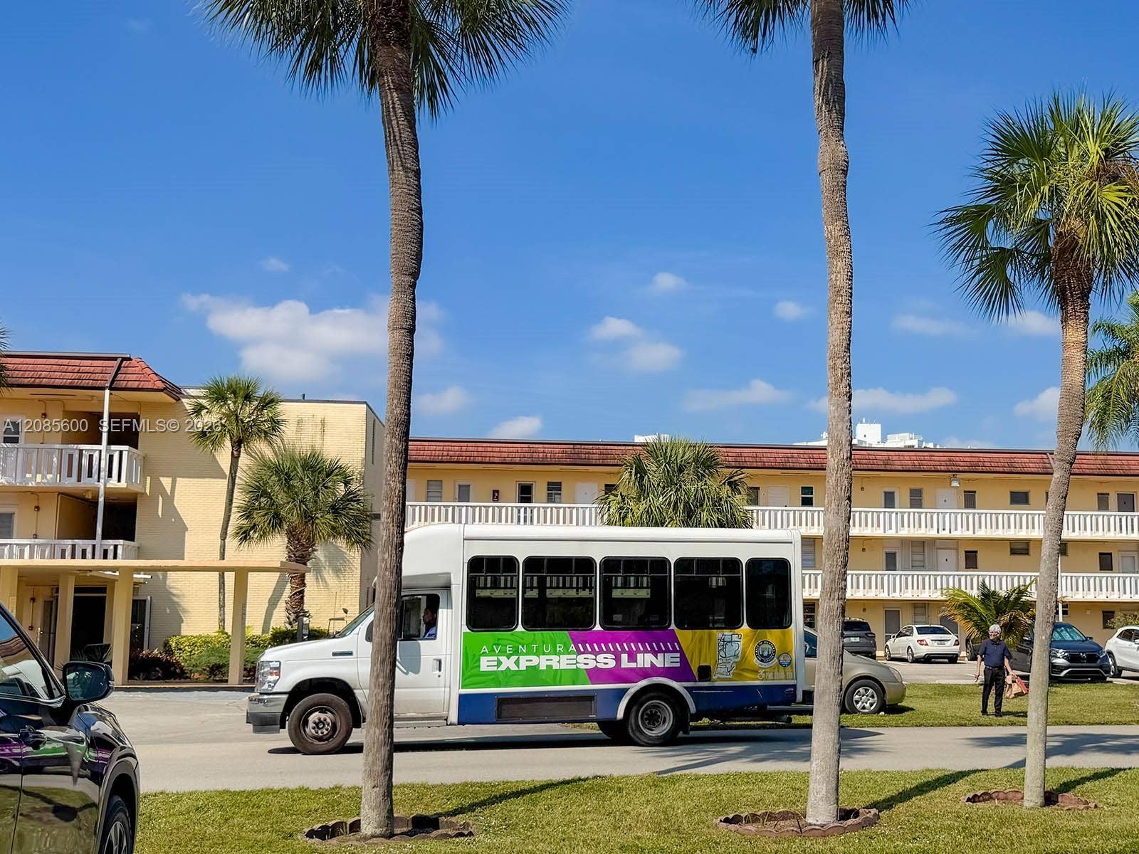 2949 Point East Drive, #B304, Aventura, FL 33160 Free Shuttle