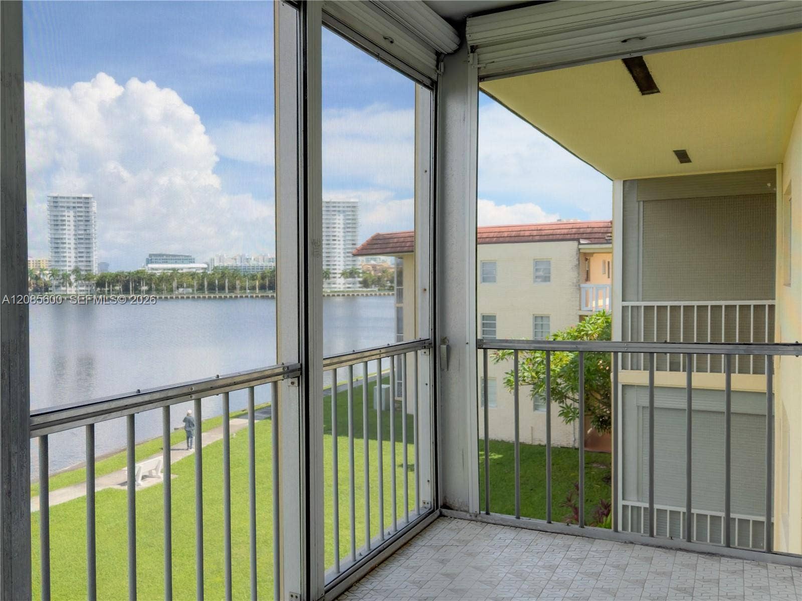 2949 Point East Drive, #B304, Aventura, FL 33160 Photo 12