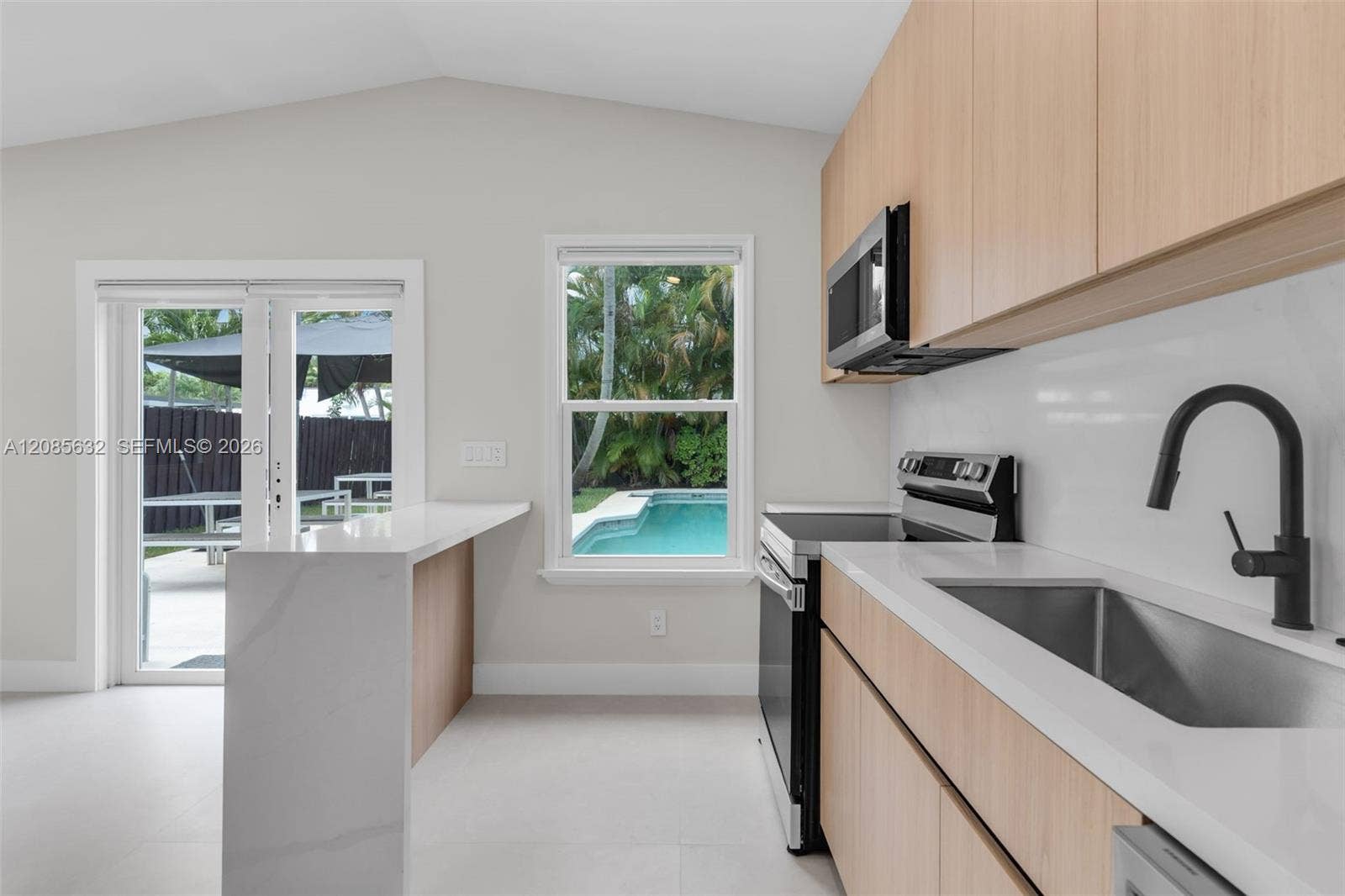 1525 NE 18th Avenue, Fort Lauderdale, FL 33304 Photo 16