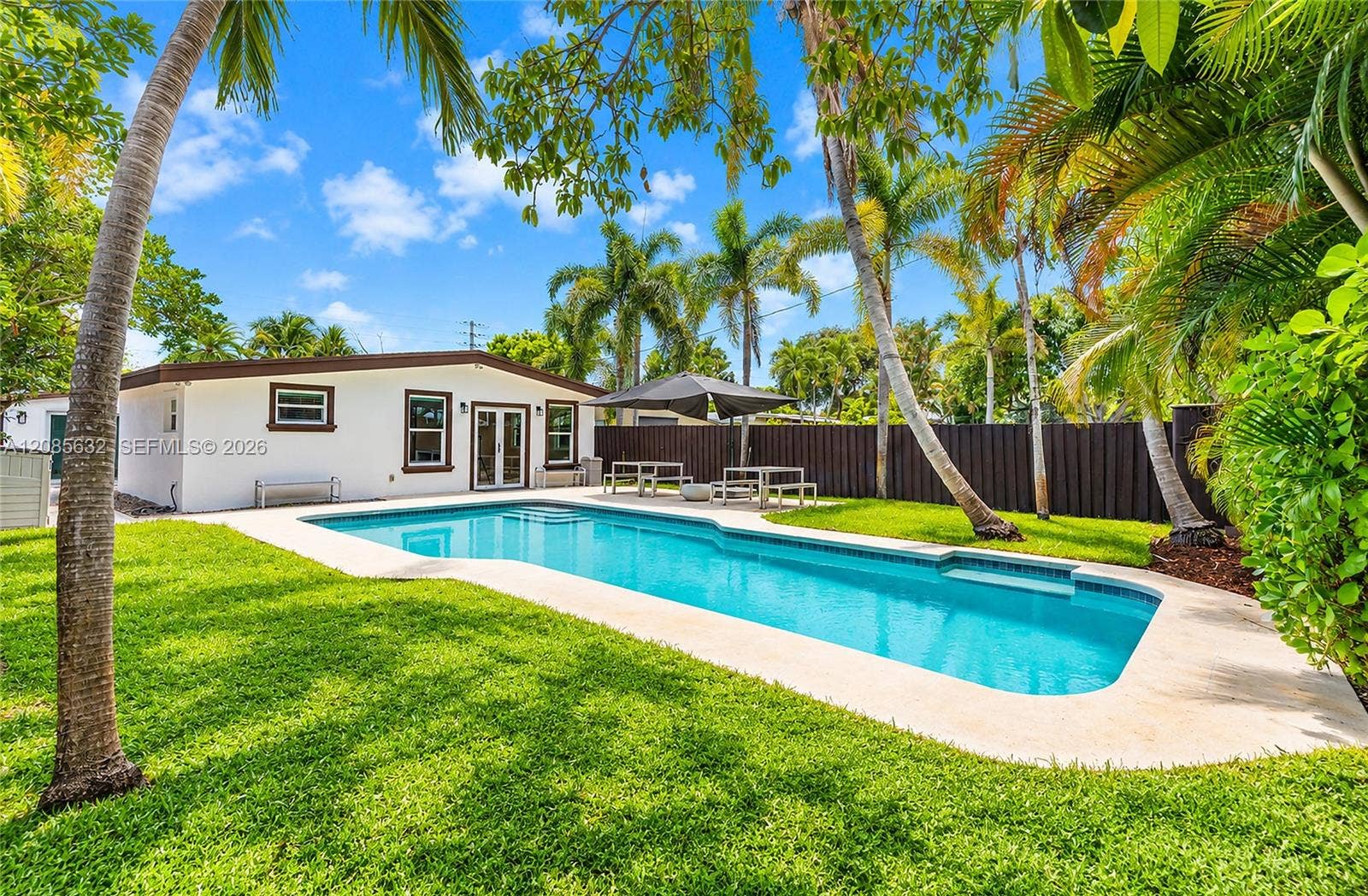 1525 NE 18th Avenue, Fort Lauderdale, FL 33304 Photo 4