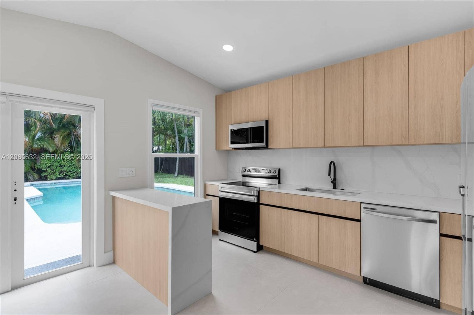 1525 NE 18th Avenue, Fort Lauderdale, FL 33304 Photo 15