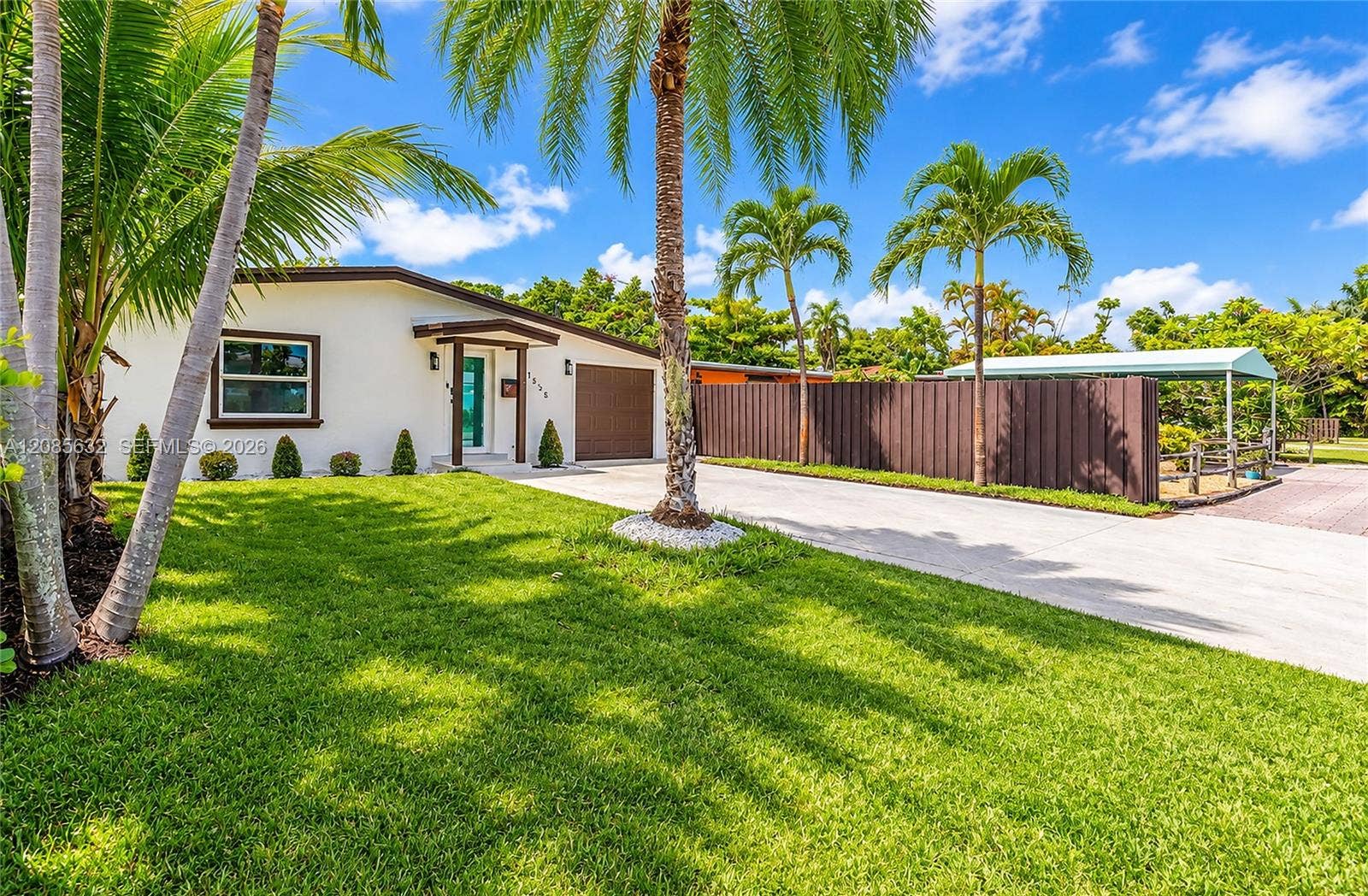 1525 NE 18th Avenue, Fort Lauderdale, FL 33304 Photo 3