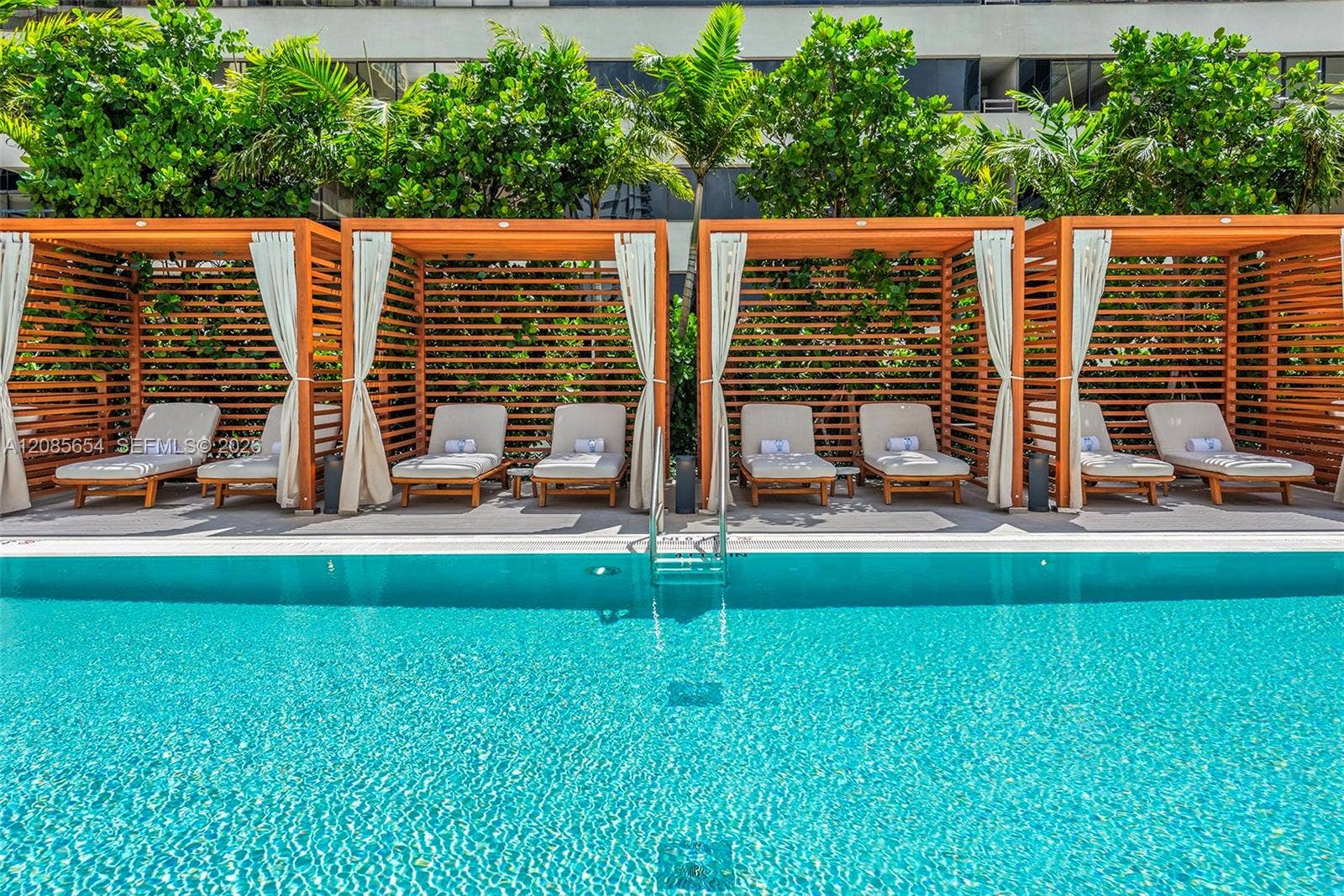 8th floor pool deck