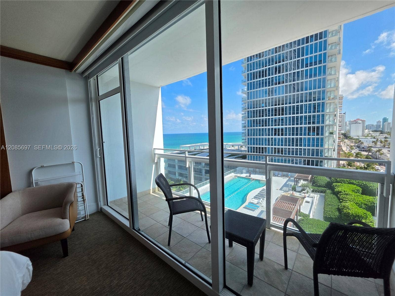 6801 Collins Avenue, #1014 Legal 1004 Door, Miami Beach, Miami Beach, FL 33141 Photo 3