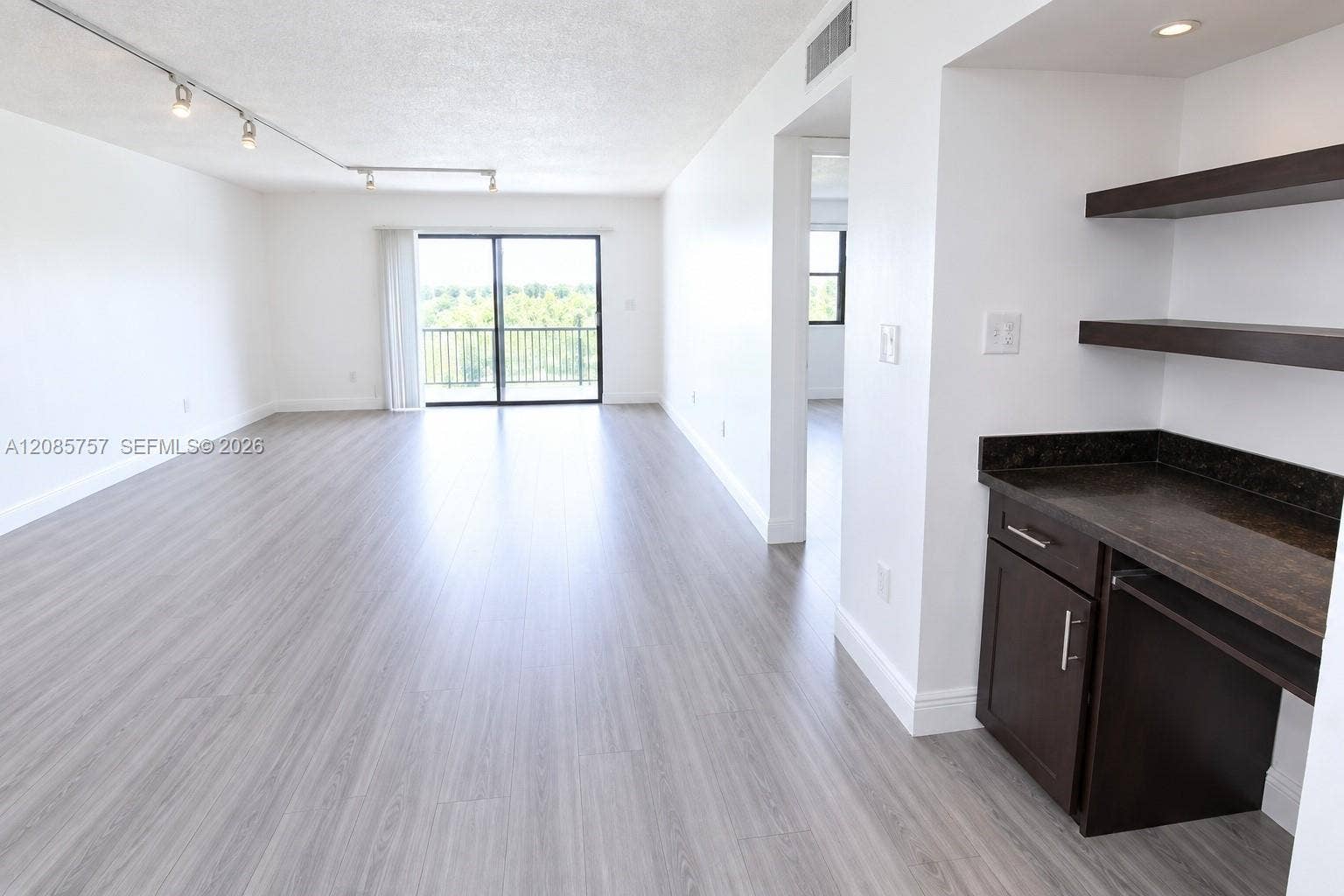 16051 Blatt Boulevard, #112, Weston, FL 33326 Photo 4