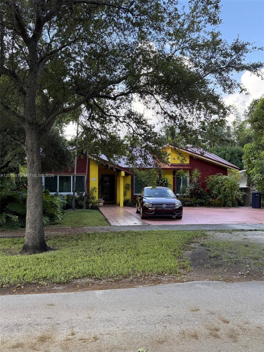 Property photo for 400 Oriole Avenue, Miami Springs, FL