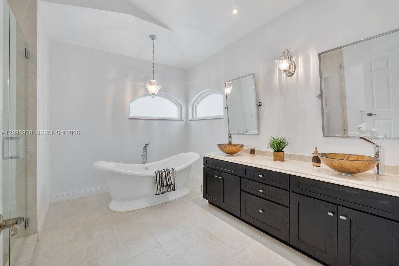 Fully remodeled primary bath