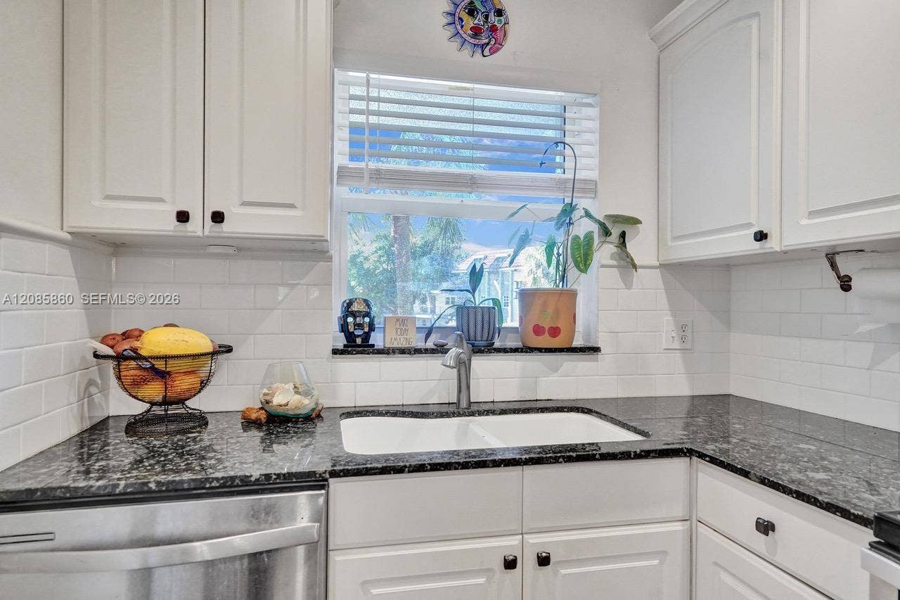 1785 N Andrews Square, #205E, Fort Lauderdale, Fort Lauderdale, FL 33311 Photo 12